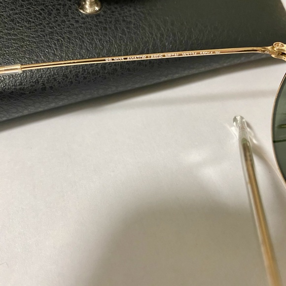 Ray-Ban Aviator Classic Polished Gold with CASE - Picture 3 of 4